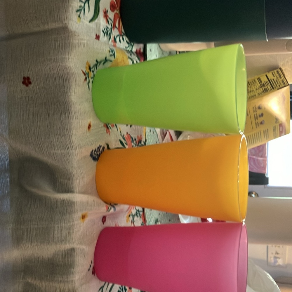 Transparent cups - Picture 2 of 2